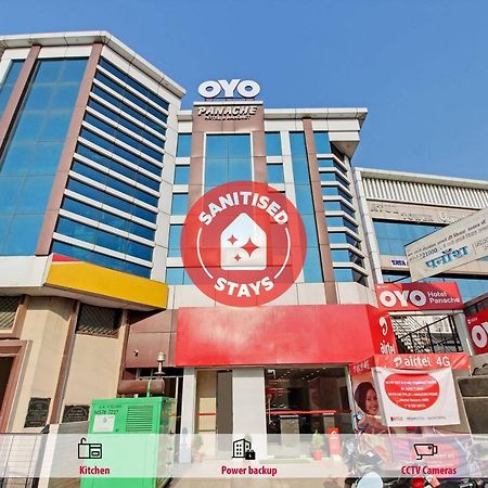 Oyo 10213 Hotel Panache Mathura Exterior foto