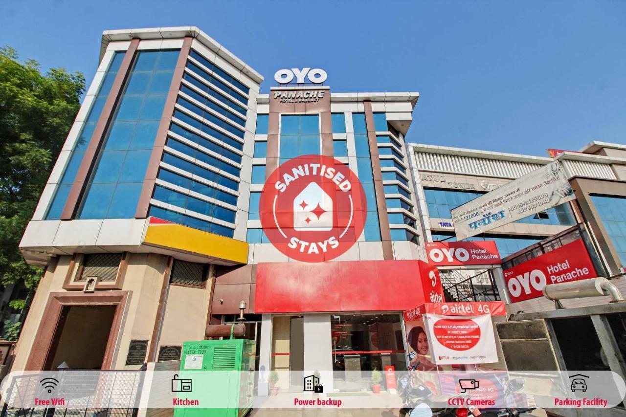 Oyo 10213 Hotel Panache Mathura Exterior foto